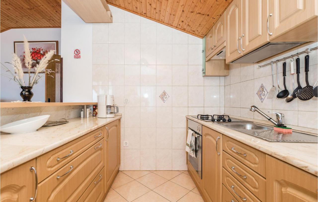 Beautiful Apartment In Brsec With Kitchen Dış mekan fotoğraf